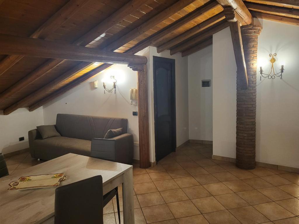 Casa Vacanza Lmt Aci Catena Exteriör bild