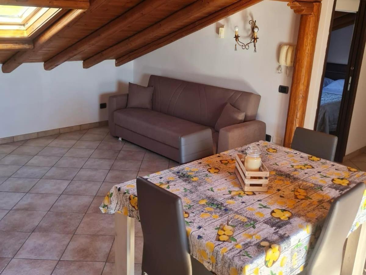 Casa Vacanza Lmt Aci Catena Exteriör bild