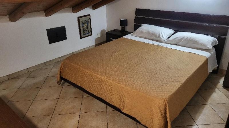 Casa Vacanza Lmt Aci Catena Exteriör bild