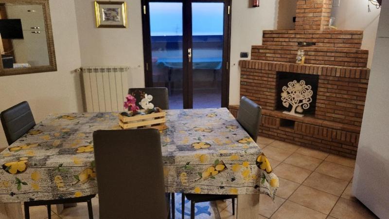 Casa Vacanza Lmt Aci Catena Exteriör bild